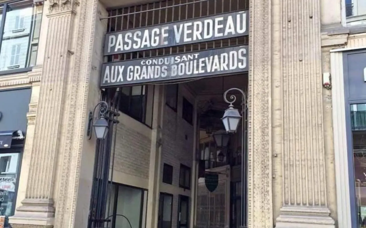 Appt Pour 2 Opera Proximite Olympia By Weekome Paris Apartment